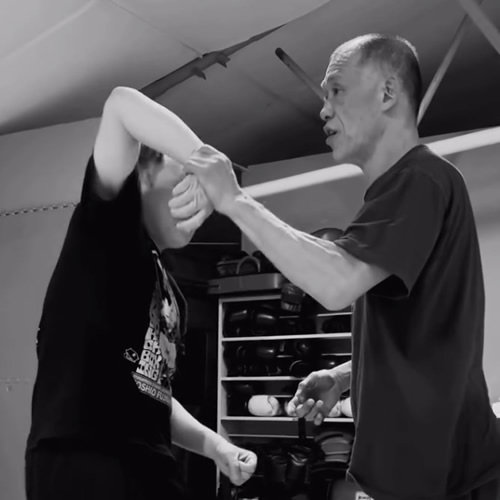 技を極める直前まで力を抜く