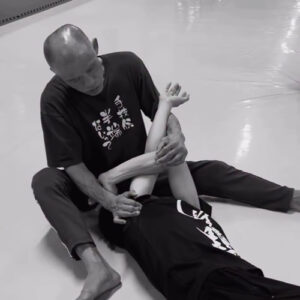 抜きの秘伝は骨絡 骨絡の秘伝は筋絡 筋絡の秘伝は皮絡